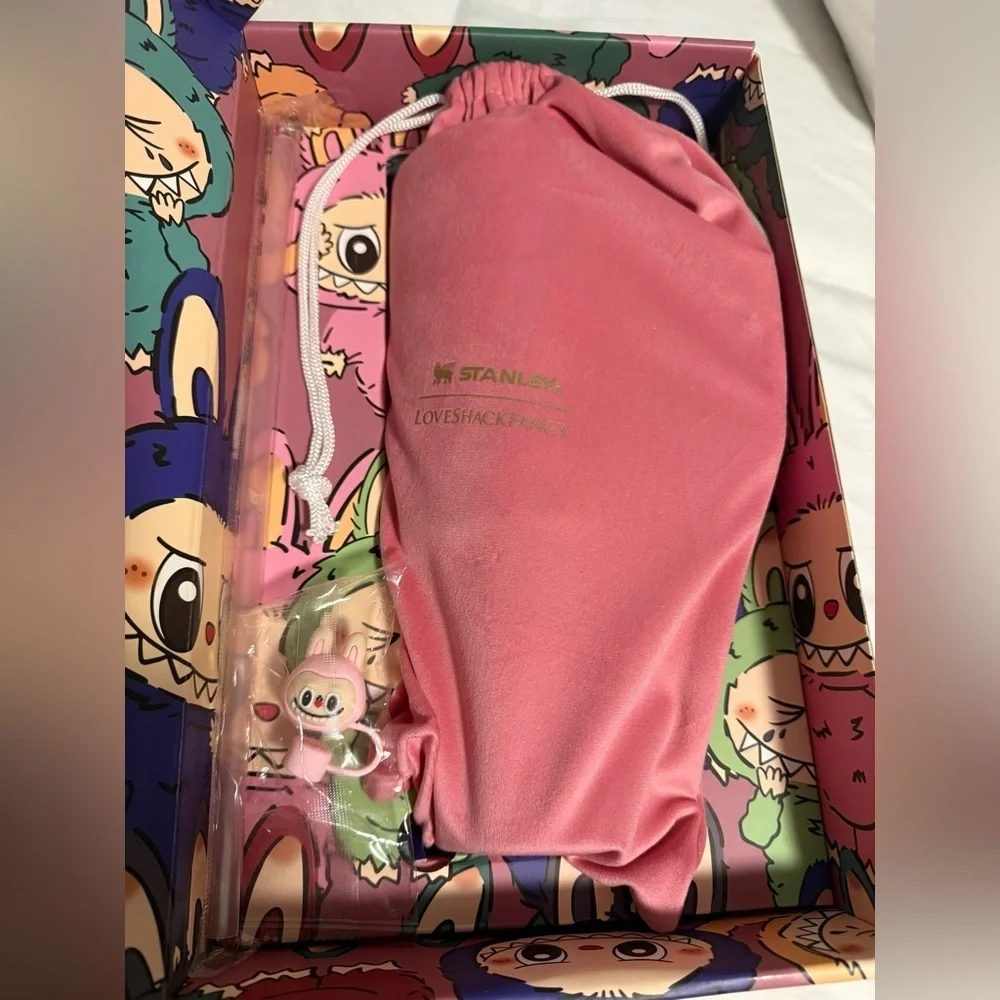 Stanley “Love Shack Fancy” Collab Labubu H2.0 Tumbler! NEW in Box with Dusty! - Picture 3 of 8